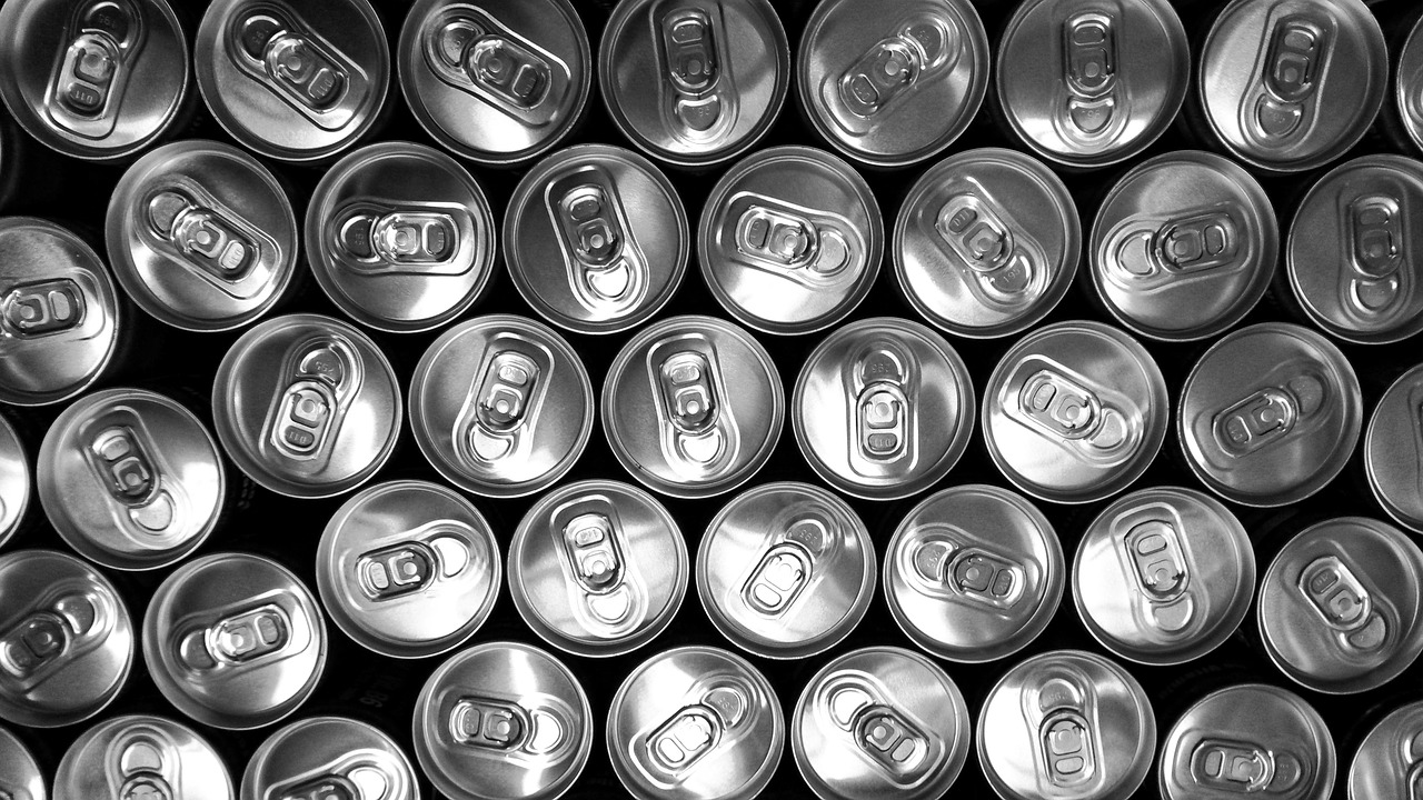 cans-2618674_1280